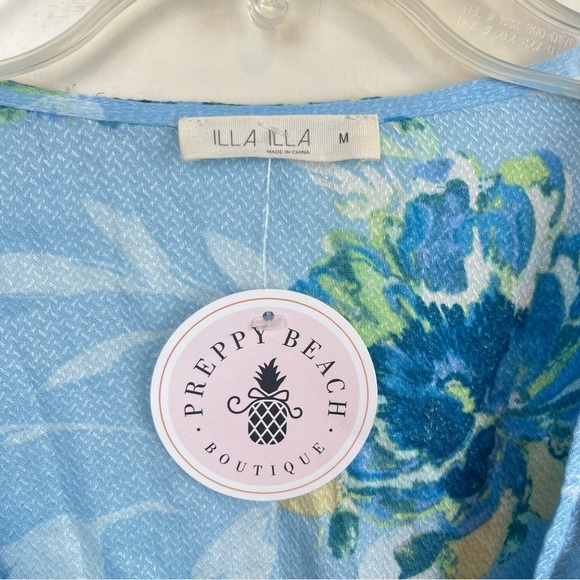 Illa Illa Blue floral flutter top/deep-V wrap front-Medium-NWT - Picture 2 of 11